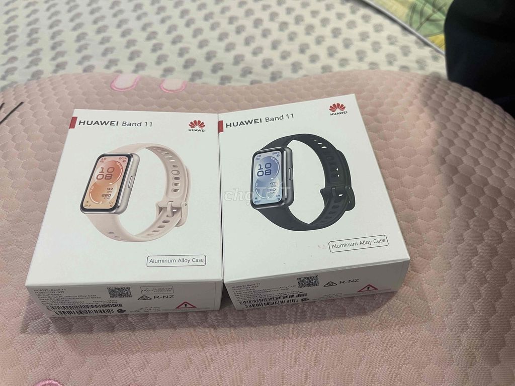 Huawei Band 11 Đen, Hồng. Mua bán Thiết bị đeo thông minh tại Quận Hai Bà Trưng Hà Nội được đăng bởi Vu Minh Hoang hình 1