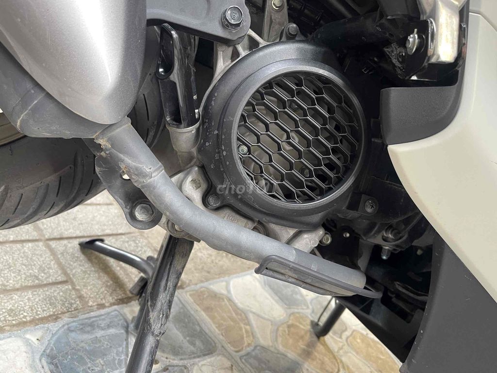 Honda Scoopy 2023 Trắng kem. Mua bán Xe máy tại Quận Bình Thuỷ Cần Thơ được đăng bởi le thuong hình 4