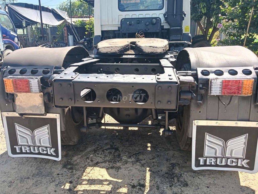 Xe đầu keo Faw 1 cầu. Mua bán Xe tải, xe ben tại Huyện Phù Mỹ Bình Định được đăng bởi Gia Linh hình 2