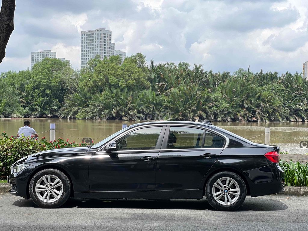 BMW 320i 2017 320i - Full hãng. Mua bán Ô tô tại Quận 7 Tp Hồ Chí Minh được đăng bởi Công Thuận hình 4