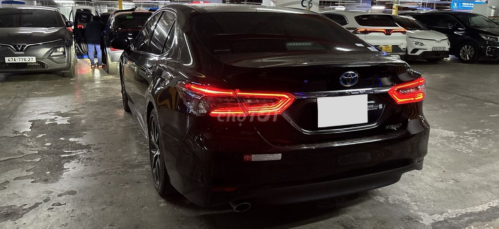 Toyota Camry 2.5 HEV Hybrid 2022 Đen