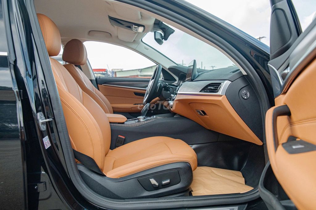 BMW 520I LUXURY LINE 2024. Mua bán Ô tô tại Quận Gò Vấp Tp Hồ Chí Minh được đăng bởi Đoàn Thuận hình 12