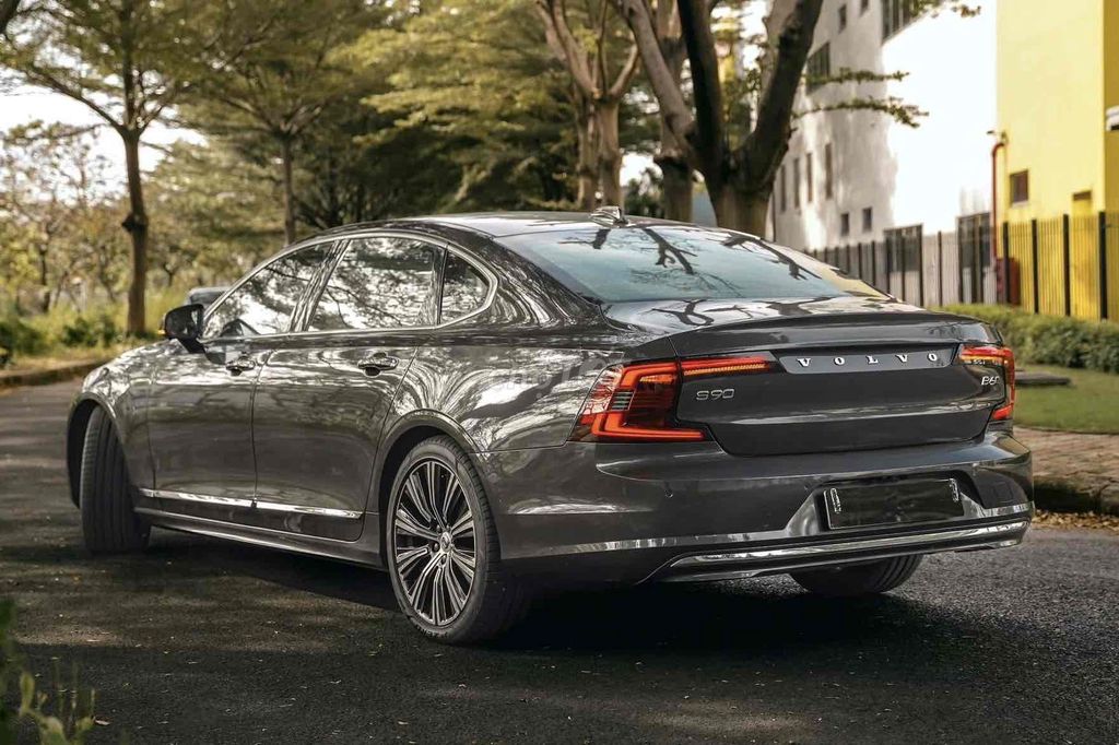 Volvo S90 Inscription LWB B6 AWD 2022 - 47.000 km. Mua bán Ô tô tại Quận Bình Tân Tp Hồ Chí Minh được đăng bởi Hoàng Thọ hình 5