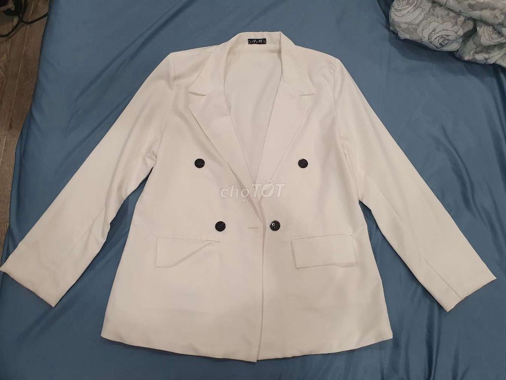 Áo Blazer Trắng freesize 65kg