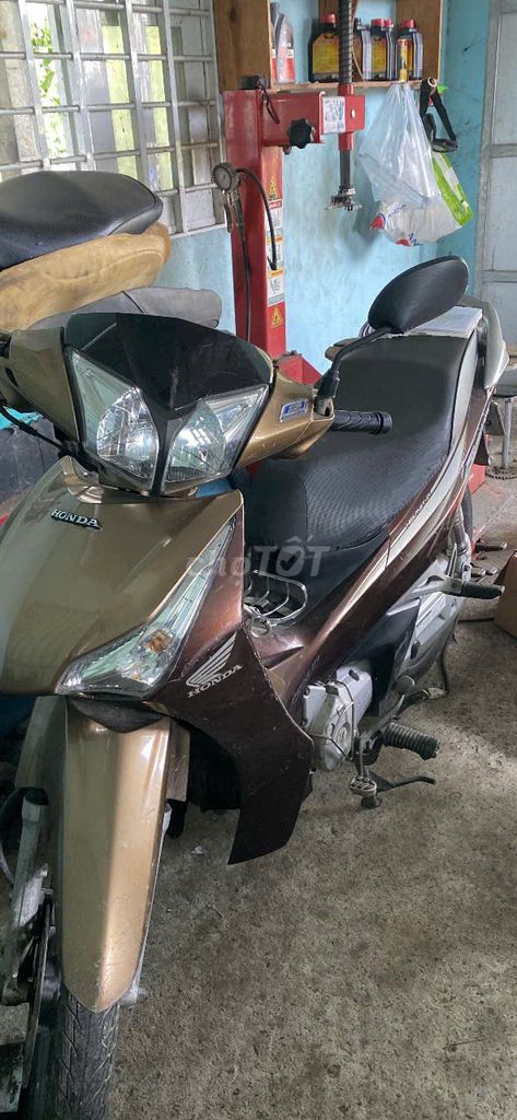 Honda Future 125i màu Nâu. Mua bán Xe máy tại Huyện Ba Tri Bến Tre được đăng bởi Tấn Tài  hình 2