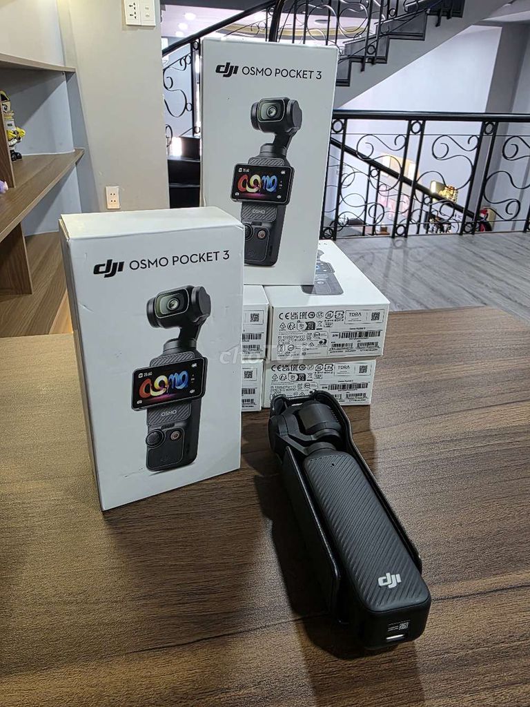 Máy quay phim DJI Osmo Pocket 3 Đen. Mua bán Máy ảnh, Máy quay tại Quận Hải Châu Đà Nẵng được đăng bởi Hà Hoàng Vũ hình 1