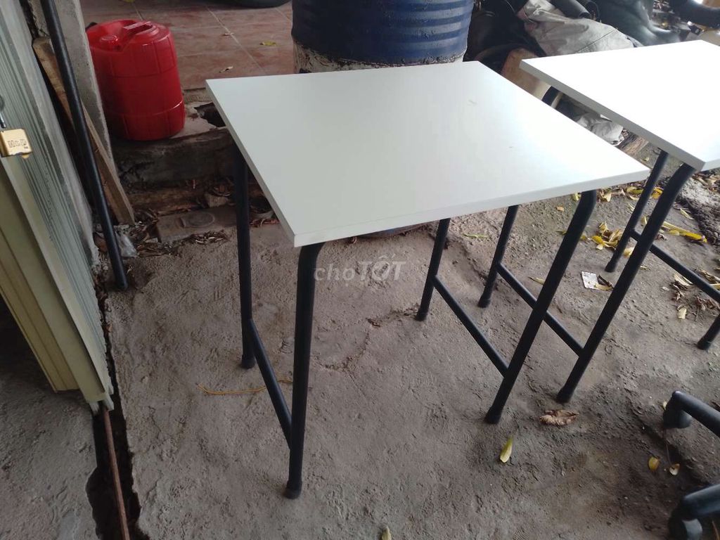 Bàn làm việc kt rộng 50cm, dài 60cm, cao 75cm