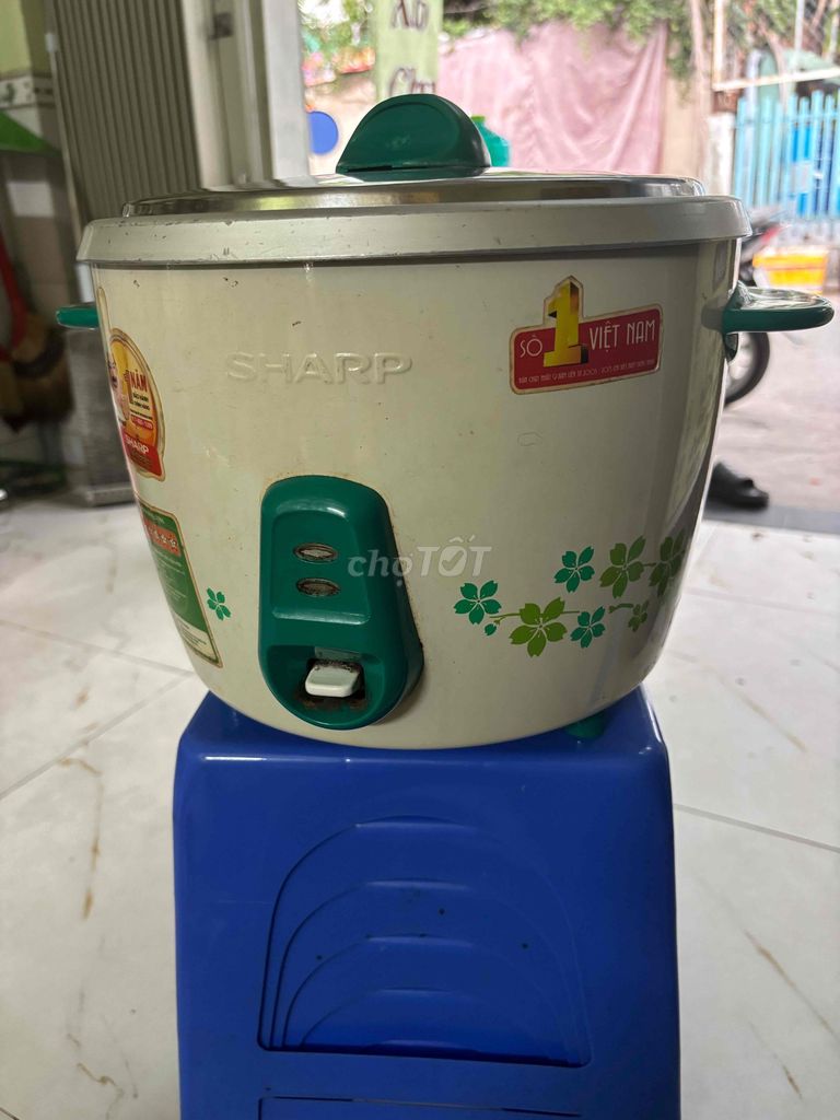 Nồi cơm điện Sharp 2,2 lit thailand. Mua bán Bếp, lò, đồ điện nhà bếp tại Quận 4 Tp Hồ Chí Minh được đăng bởi nguyễn an hình 1