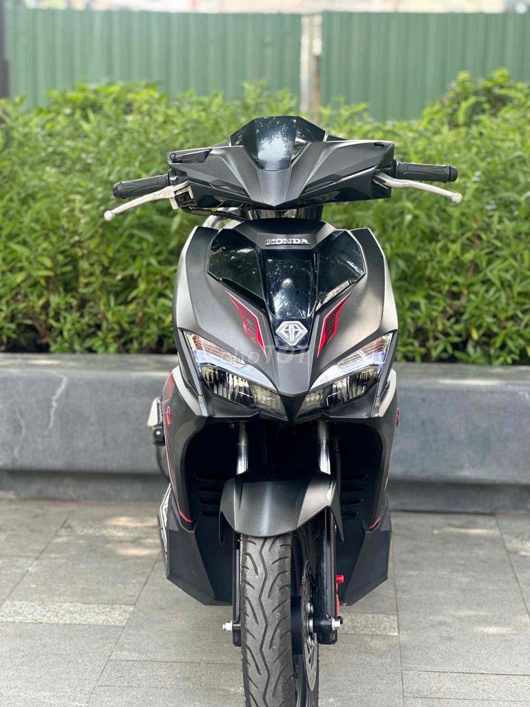 Honda Air Blade 125 2018 Черный 25000 км