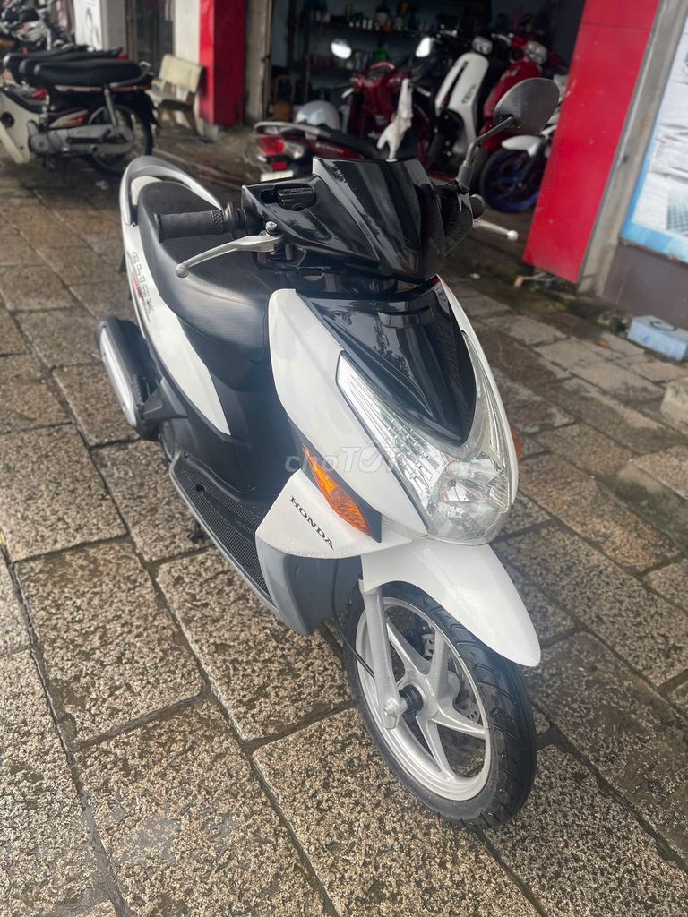 Honda Click 2007 2008 trắng + đen 95%. Mua bán Xe máy tại Thành phố Bà Rịa Bà Rịa - Vũng Tàu được đăng bởi Cửa Hàng Xe Máy Anh Luân hình 7