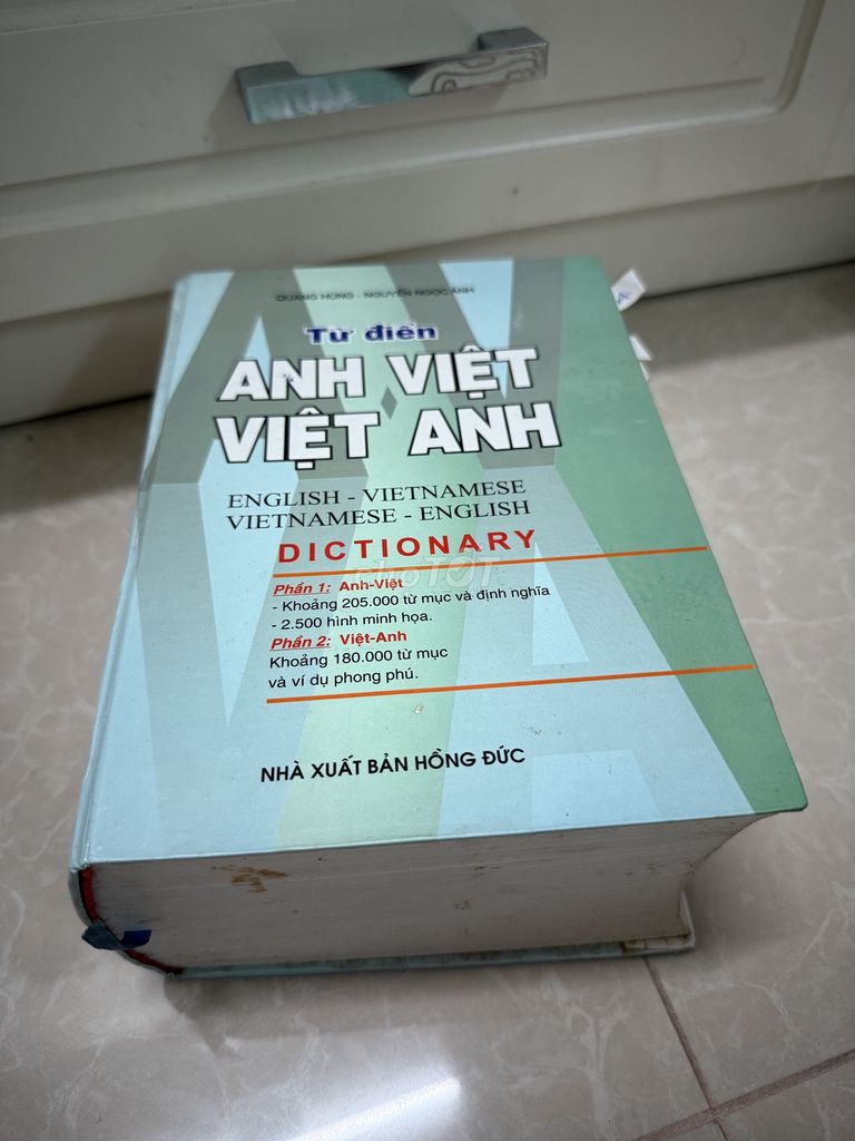 TỪ ĐIỂN VIỆT-ANH 2024trang tặng 3 cuốn NG NHẬT ÁNH