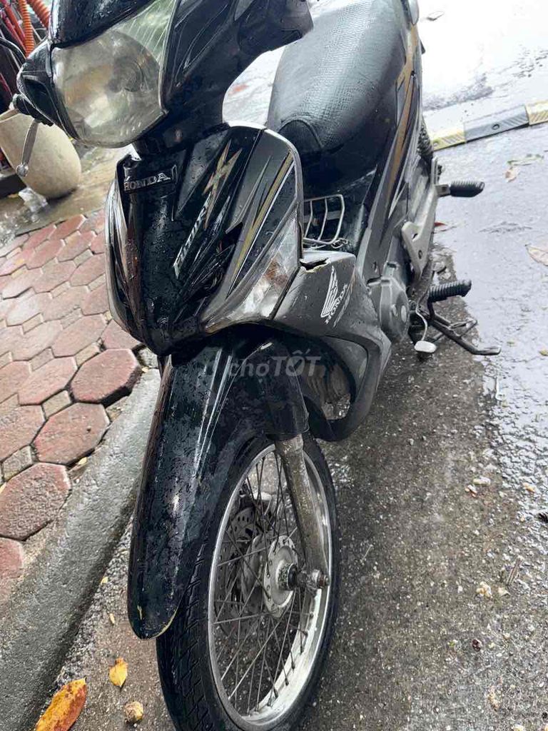 e bán futurex fi chính chủ giá rẻ cho ae. Mua bán Xe máy tại Quận Long Biên Hà Nội được đăng bởi Nguyen Chung hình 2