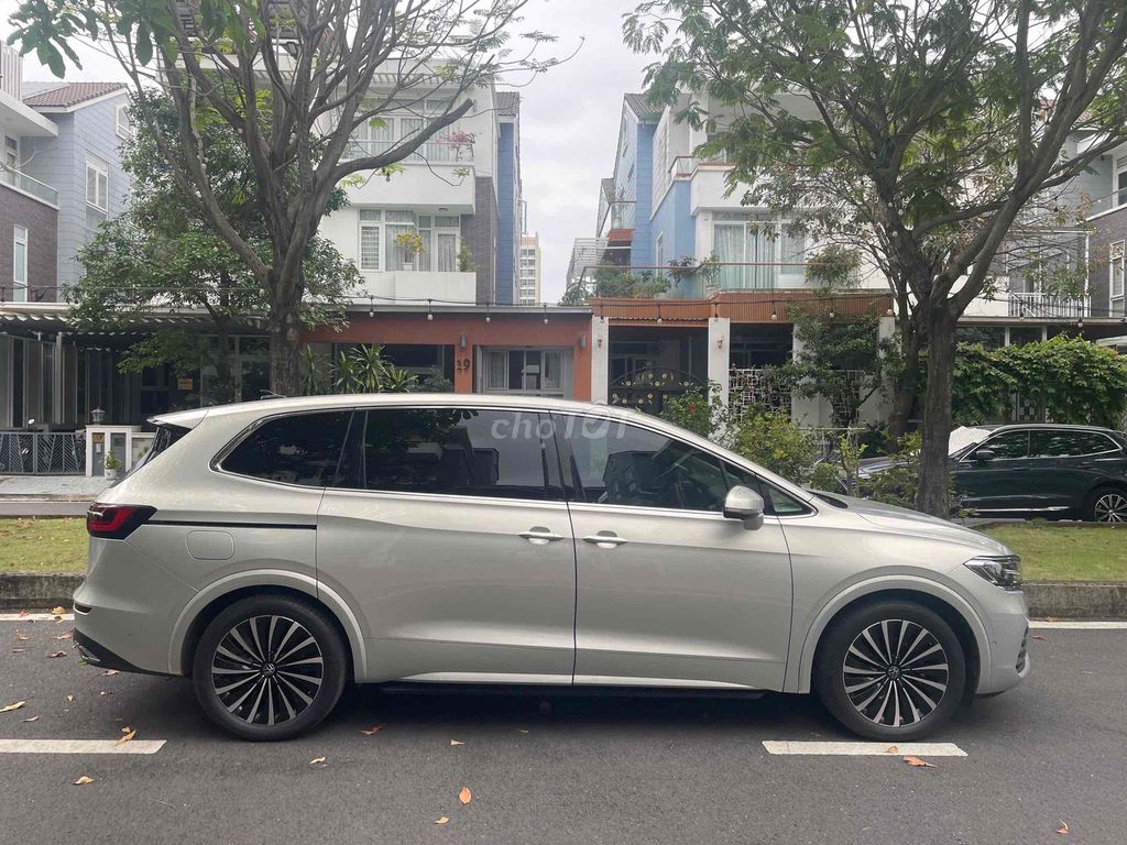 Volkswagen Viloran Luxury 2025 Bạc 1500 km. Mua bán Ô tô tại Quận 7 Tp Hồ Chí Minh được đăng bởi Tran Huu Manh hình 2