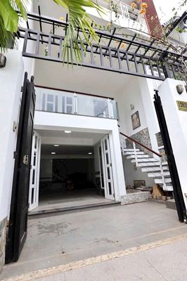 Rent · 5 bd · 100 м² · Quận Gò Vấp, ул. Đường Lê Đức Thọ