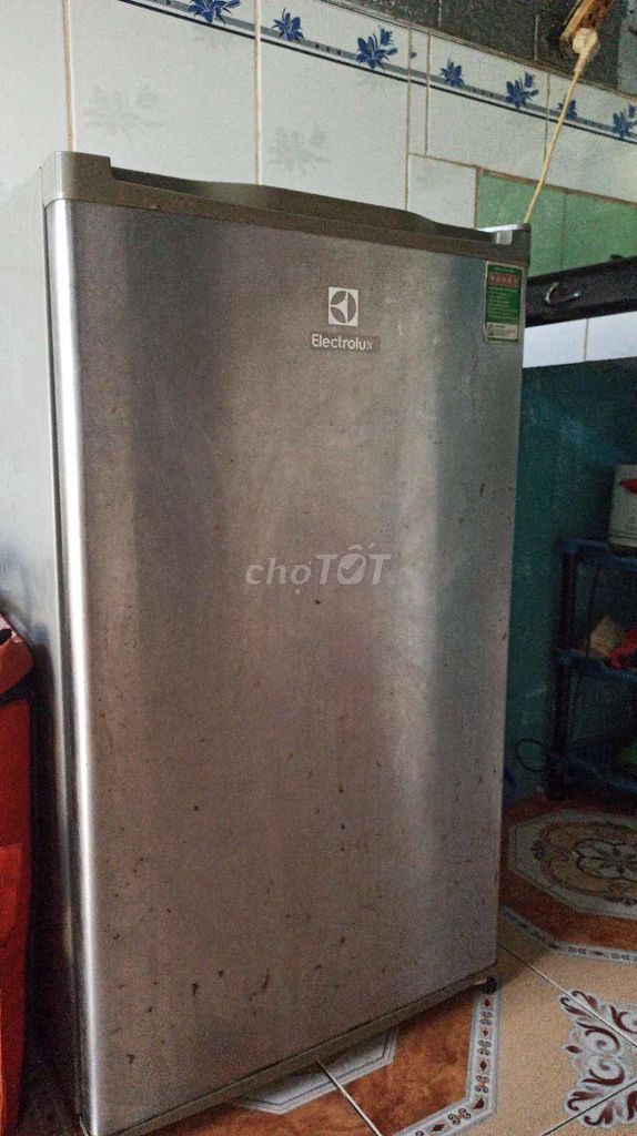 Tủ lạnh Electrolux 100 lít Đã sử dụng. Mua bán Tủ lạnh tại Quận Bình Tân Tp Hồ Chí Minh được đăng bởi Nguyễn Đạt hình 1