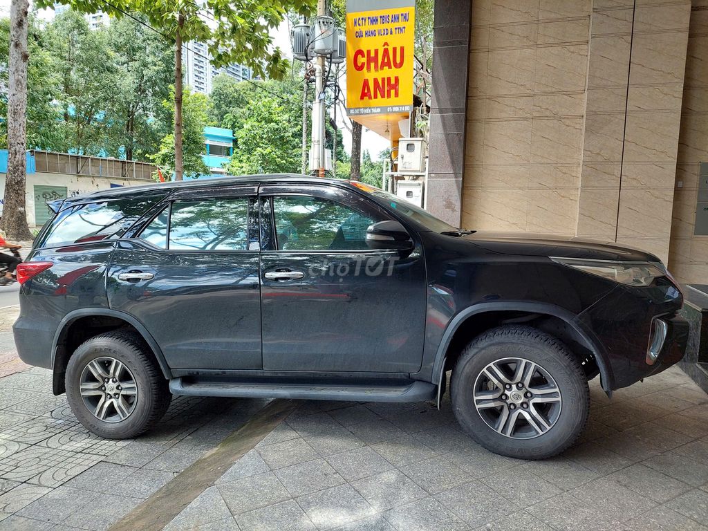Toyota Fortuner 2018  - 256423 km. Mua bán Ô tô tại Quận 10 Tp Hồ Chí Minh được đăng bởi Nguyễn Ngọc Thy hình 3