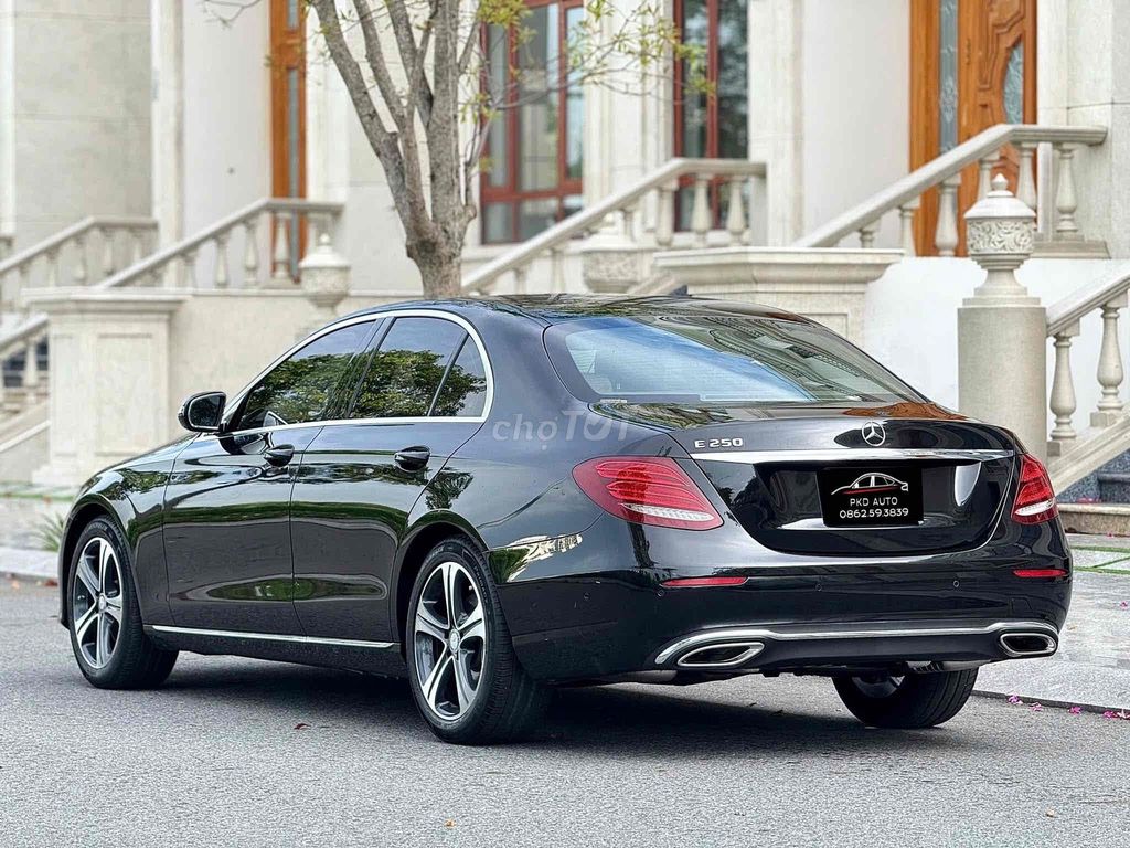Mercedes-Benz E250 Date 2016 Model 2017 Siêu Lướt. Mua bán Ô tô tại Quận 1 Tp Hồ Chí Minh được đăng bởi PKD AUTO hình 8