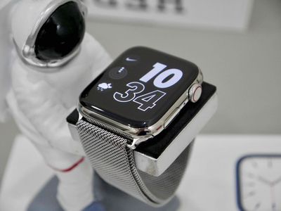 Apple Watch Series 4 44mm LTE Thép Bạc Esim VN. Mua bán Thiết bị đeo thông minh tại Quận Gò Vấp Tp Hồ Chí Minh được đăng bởi KHÁNH HUNTER