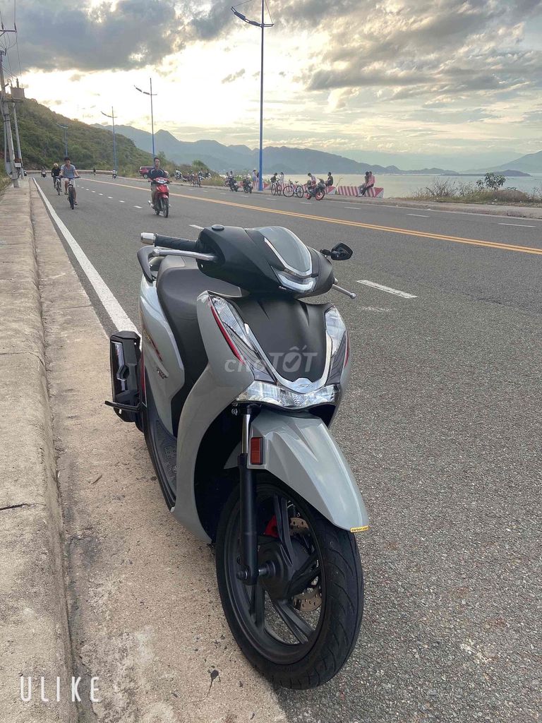 cần ra đi sh 125 xám xi măng. Mua bán Xe máy tại Thành phố Nha Trang Khánh Hòa được đăng bởi Tên chưa cung cấp hình 3