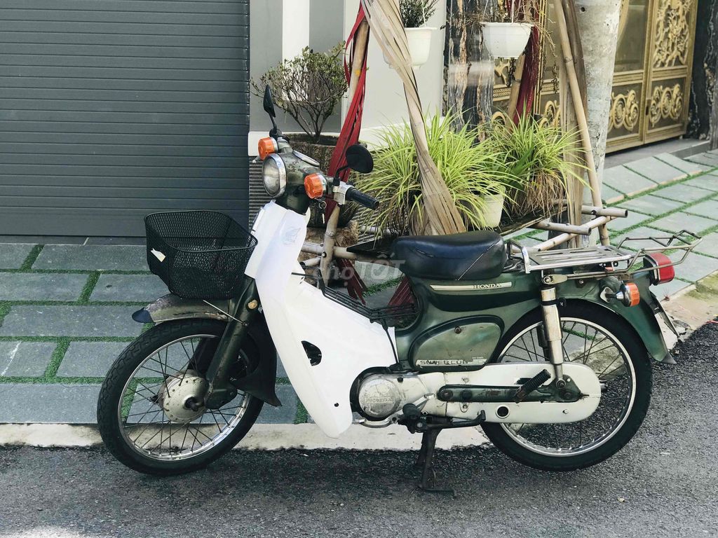 Honda Cub 81 50cc. Отличное состояние. Госномер Хошимина