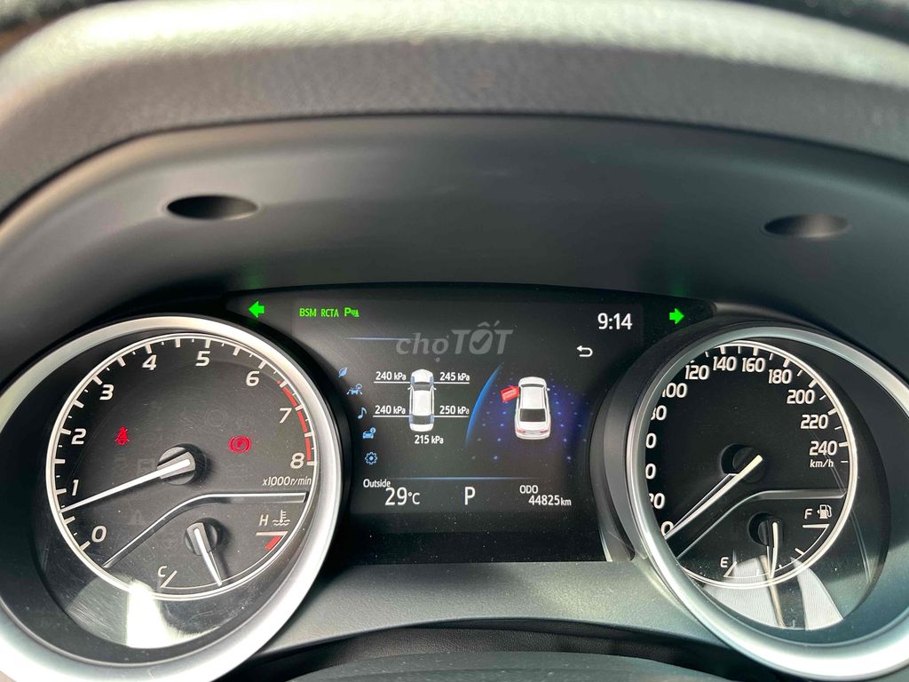 Toyota Camry 2019 2.5Q -xe Hãng BH 1 năm đẹp. Mua bán Ô tô tại Quận Bình Thạnh Tp Hồ Chí Minh được đăng bởi phuongneo hình 16