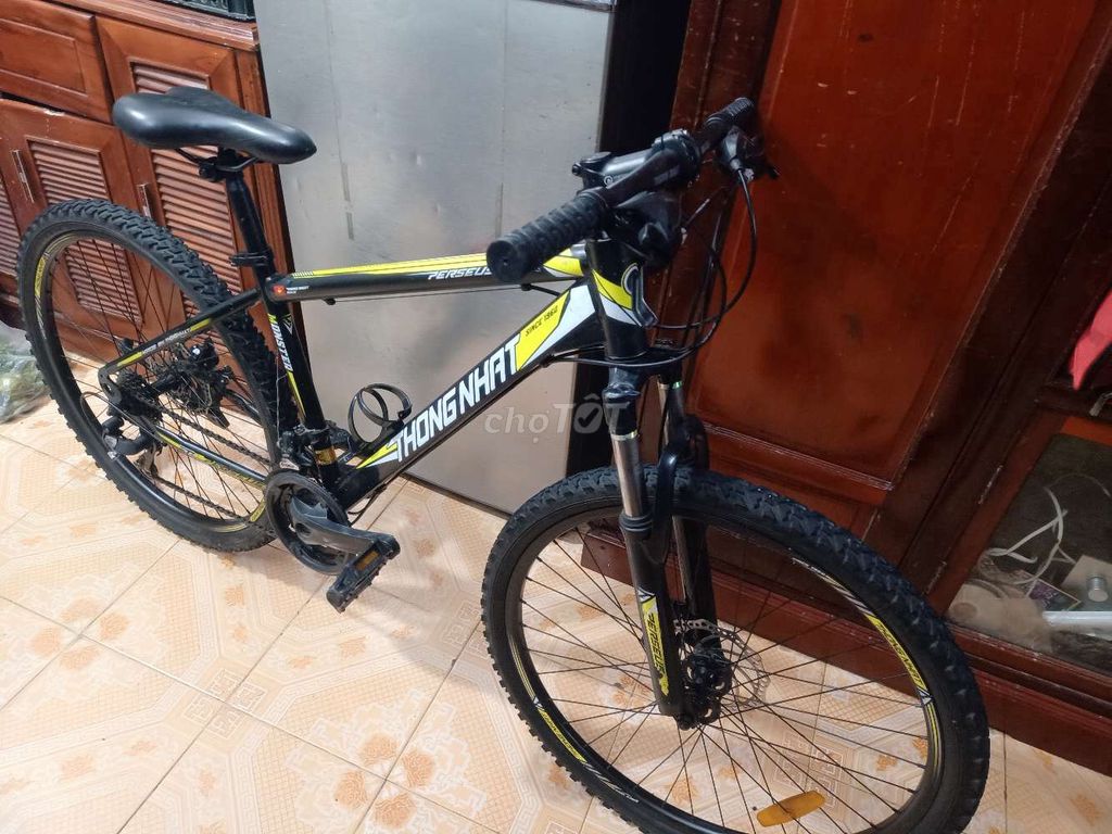 Xe đạp thể thao Thống Nhất 26 inch Đen vàng. Mua bán Xe đạp tại Quận Ba Đình Hà Nội được đăng bởi van giang hình 1