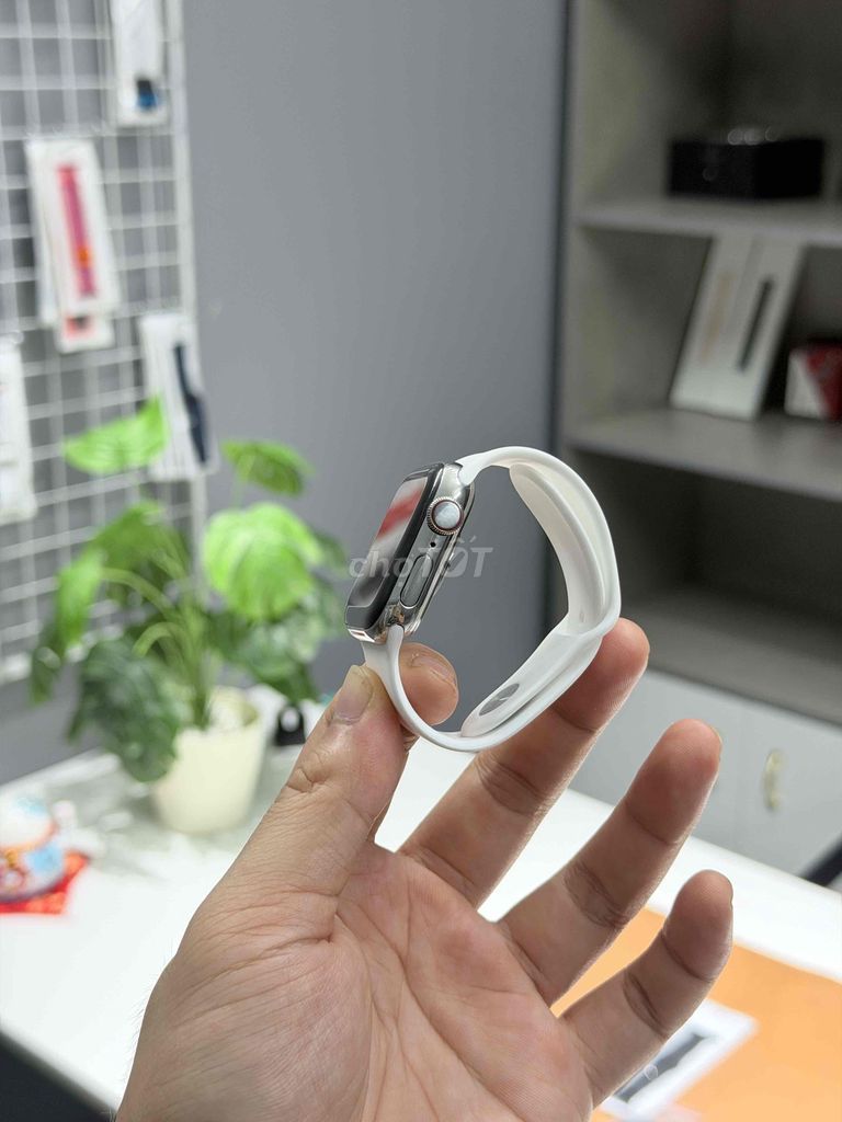 Apple watch 4/40 thép bạc esim. Mua bán Thiết bị đeo thông minh tại Quận Hoàng Mai Hà Nội được đăng bởi VN WATCH  hình 1