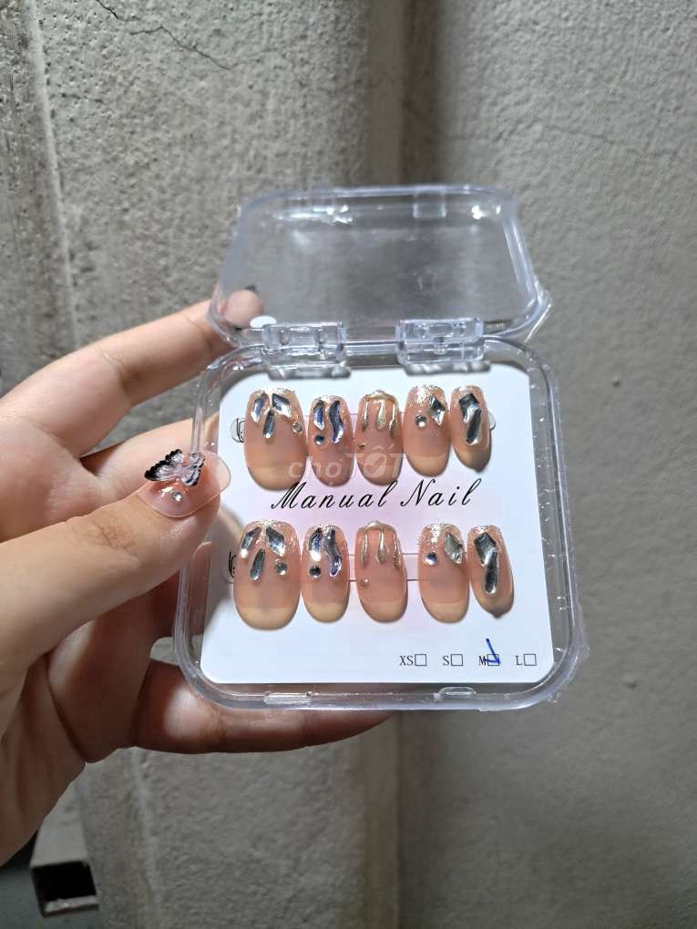 Nailbox form ngắn đính đá thời trang size M