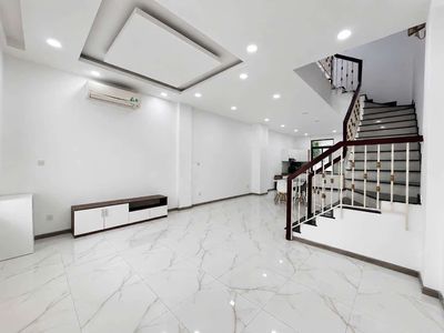 Аренда · 4 комн. · 100 м² · Thành phố Thủ Đức, ул. Song Hành