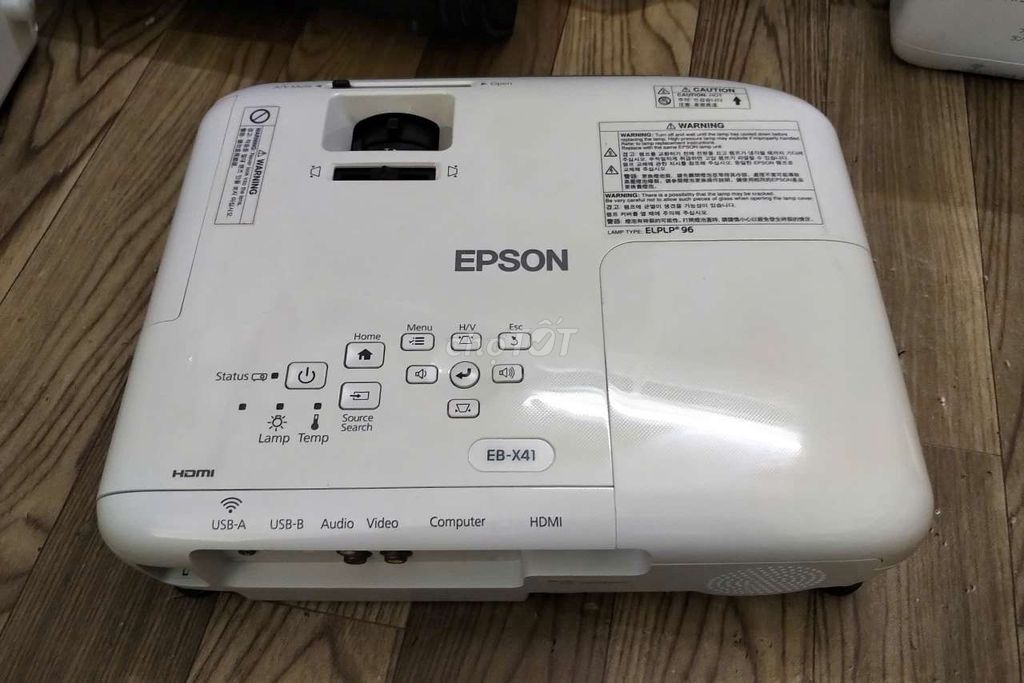 Máy chiếu epson EB-X41 xem bóng đá, dạy học