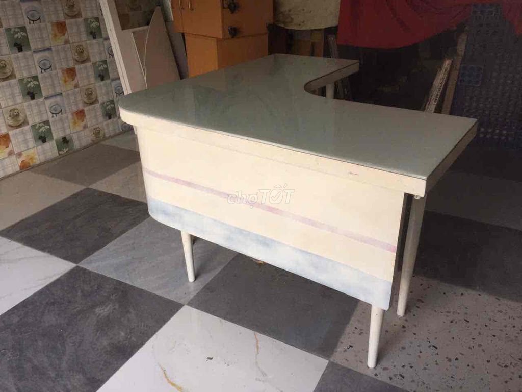 Thanh lý rẻ bàn góc có kính cường lực như hình