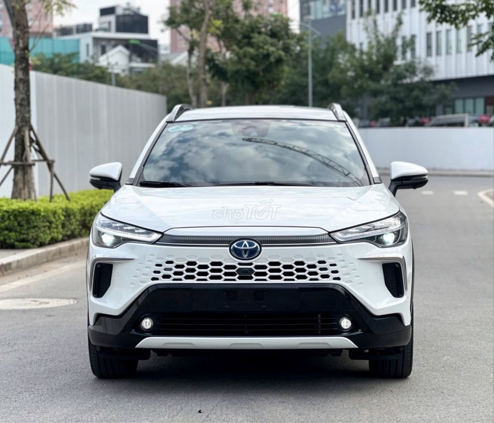Toyota Corolla Cross 1.8HEV 2026 Белый