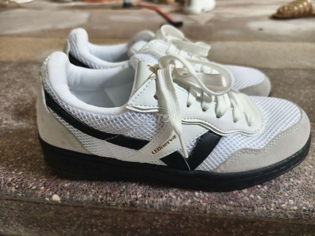 Cho Giày thể thao vải lưới trắng đểu. Mua bán Giày dép tại Thành phố Nam Định Nam Định được đăng bởi Nguyên  hình 1