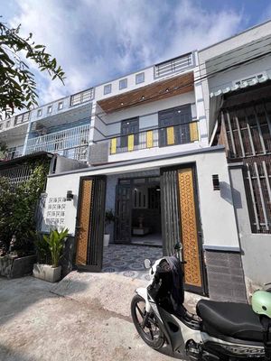 Townhouse 86 m² · 4 bed · Ngã Ba Tân Kim QL50 Gần Cầu Ông Thìn