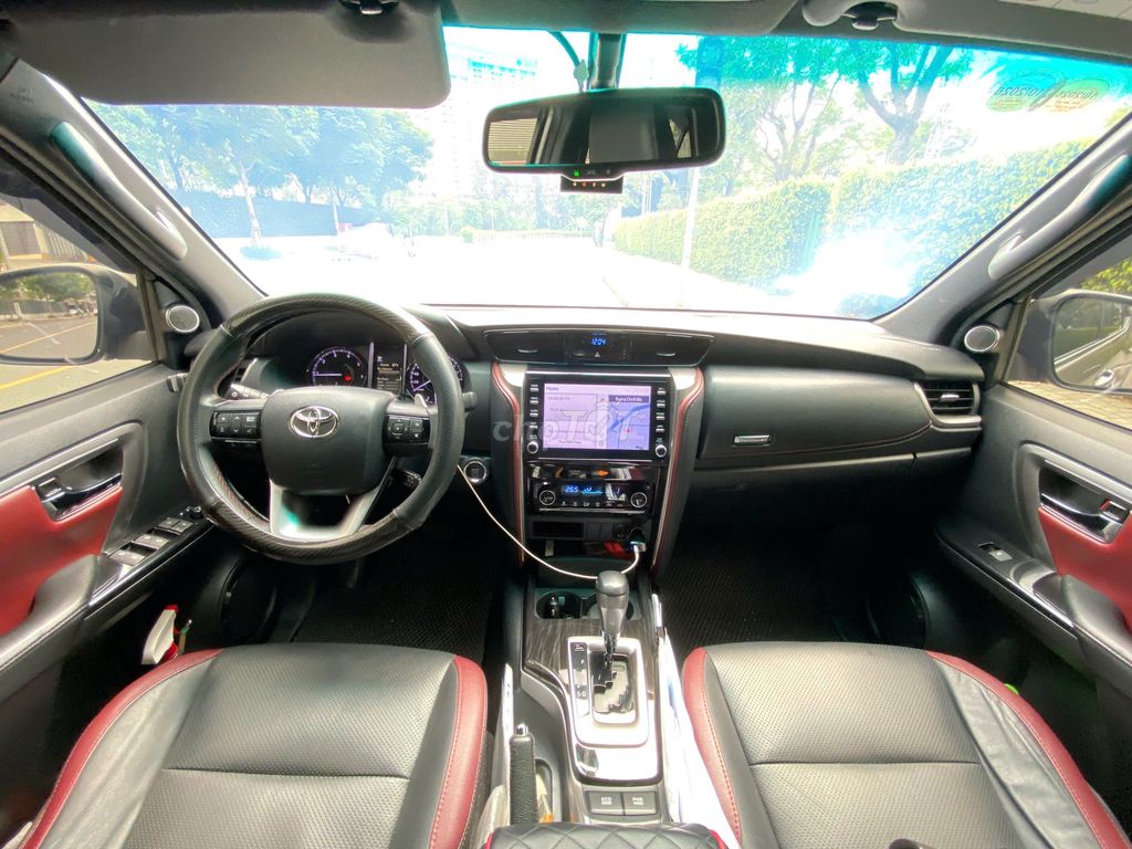 Toyota Fortuner Legender 2022 2.4 4x2 66.000 km. Mua bán Ô tô tại Quận 4 Tp Hồ Chí Minh được đăng bởi HADO hình 4