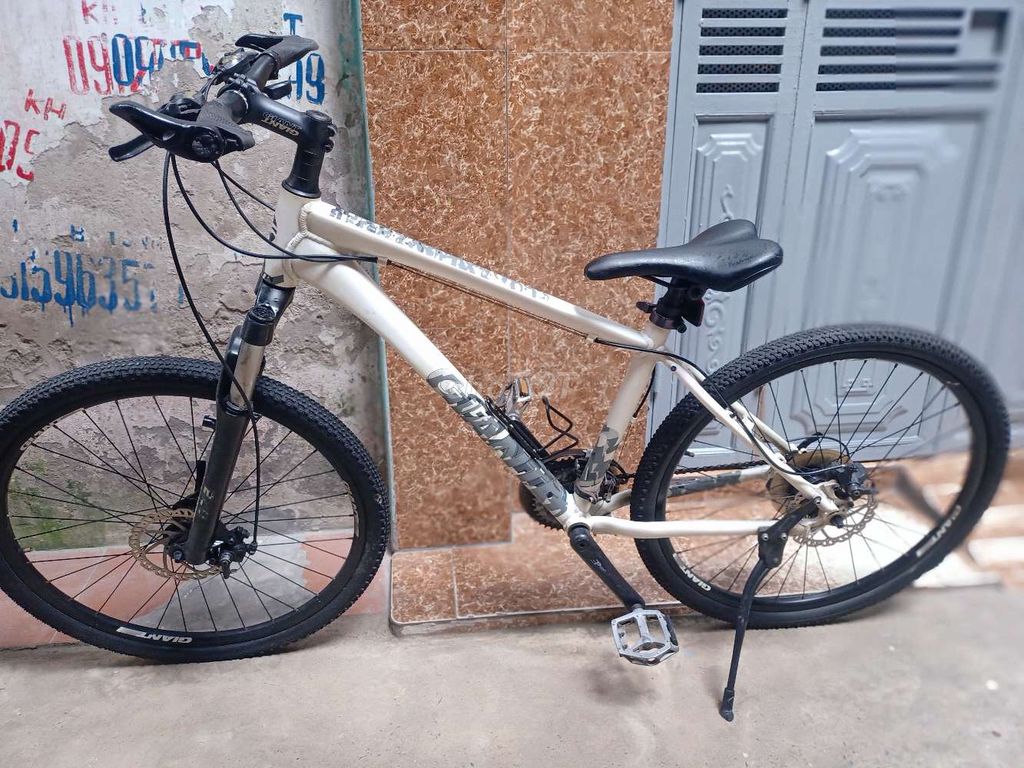 Lô 5 MTB chiếc GIANT hàng bãi. Mua bán Xe đạp tại Quận Ba Đình Hà Nội được đăng bởi van giang hình 6