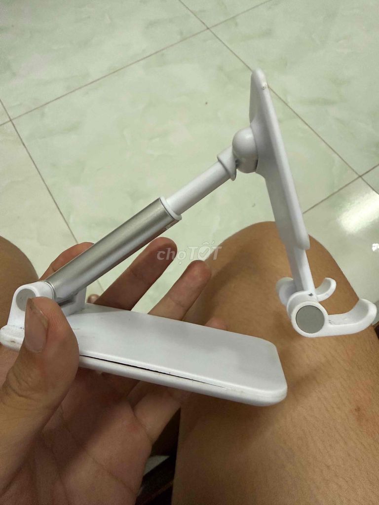 Giá đỡ điện thoại Trắng Gấp gọn. Mua bán Phụ kiện (Màn hình, Chuột...) tại Thành phố Phan Thiết Bình Thuận được đăng bởi Nguyễn tiến mạnh hình 1