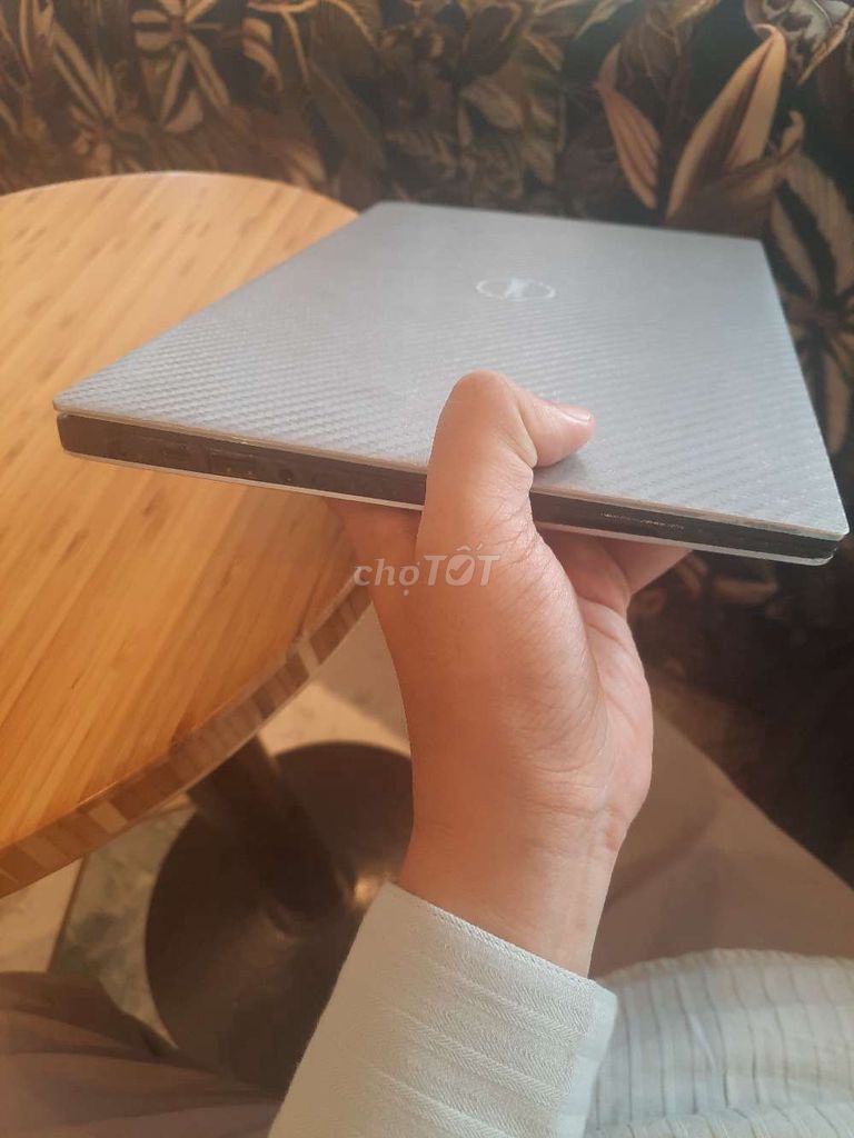 Bán Dell XPS 9350 i7 16GB 512 giá rẻ