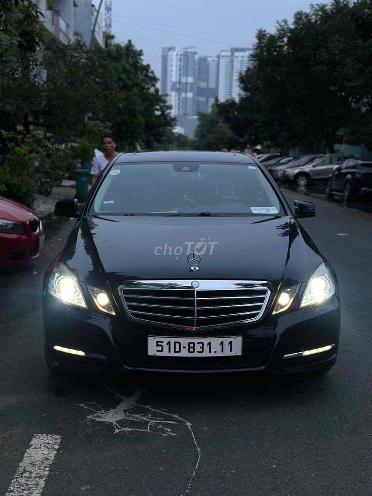 Mercedes-Benz E250 2011 Черный Автомат 7-ступенчатая