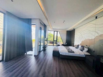 Rent · 4 bd · 157 м² · Quận Ngũ Hành Sơn, ул. Đường Trần Quốc Hoàn