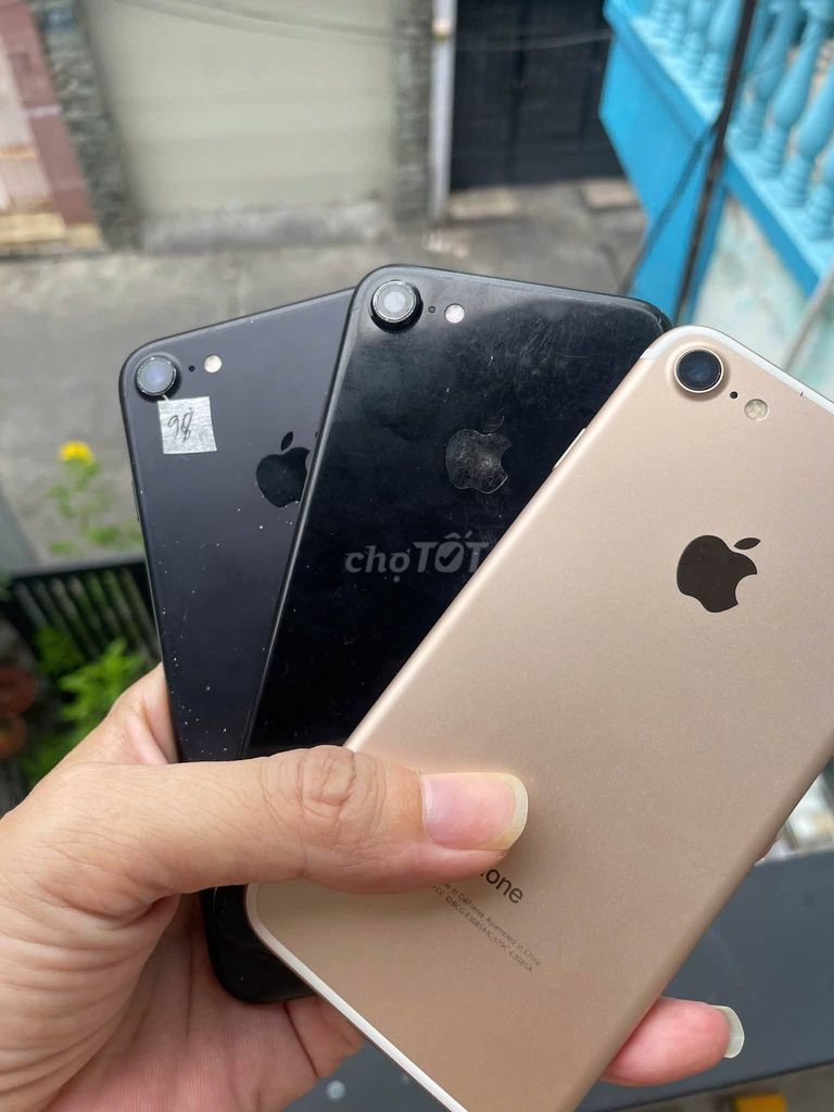 Apple iPhone 7 32GB Đen Dăm nhiều, kính mèo nhẹ. Mua bán Điện thoại tại Quận 5 Tp Hồ Chí Minh được đăng bởi Hội Đồ Điện Tử hình 1