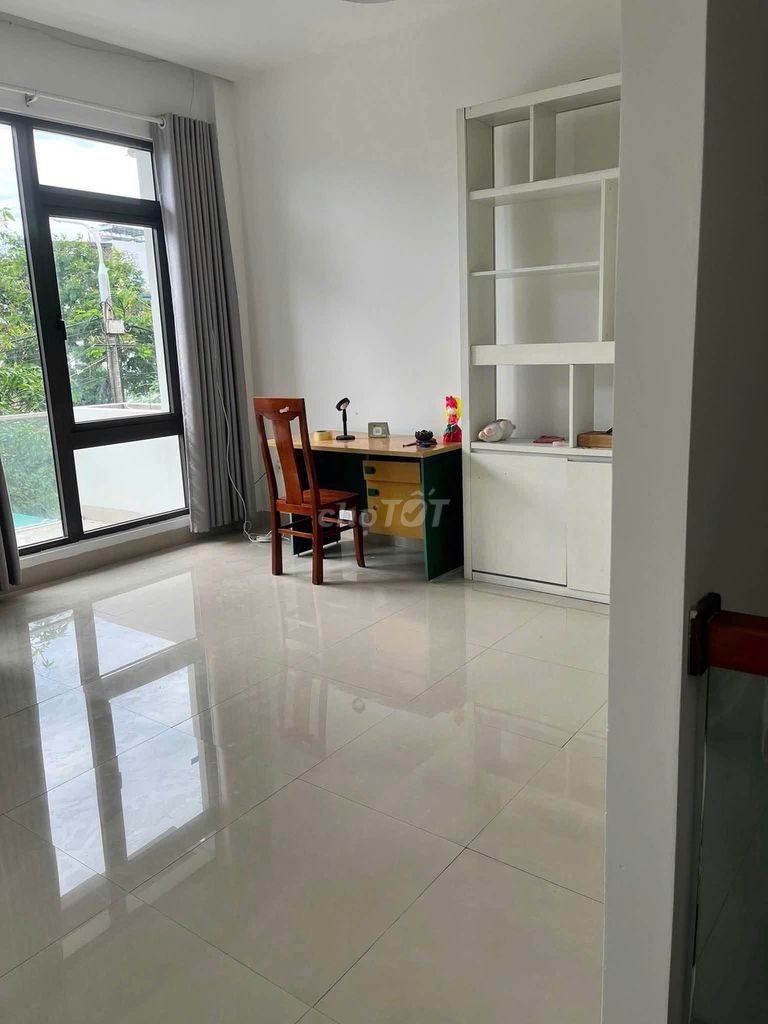 Меблированный дом с 3 спальнями у пляжа Sơn Thủy — фото 4