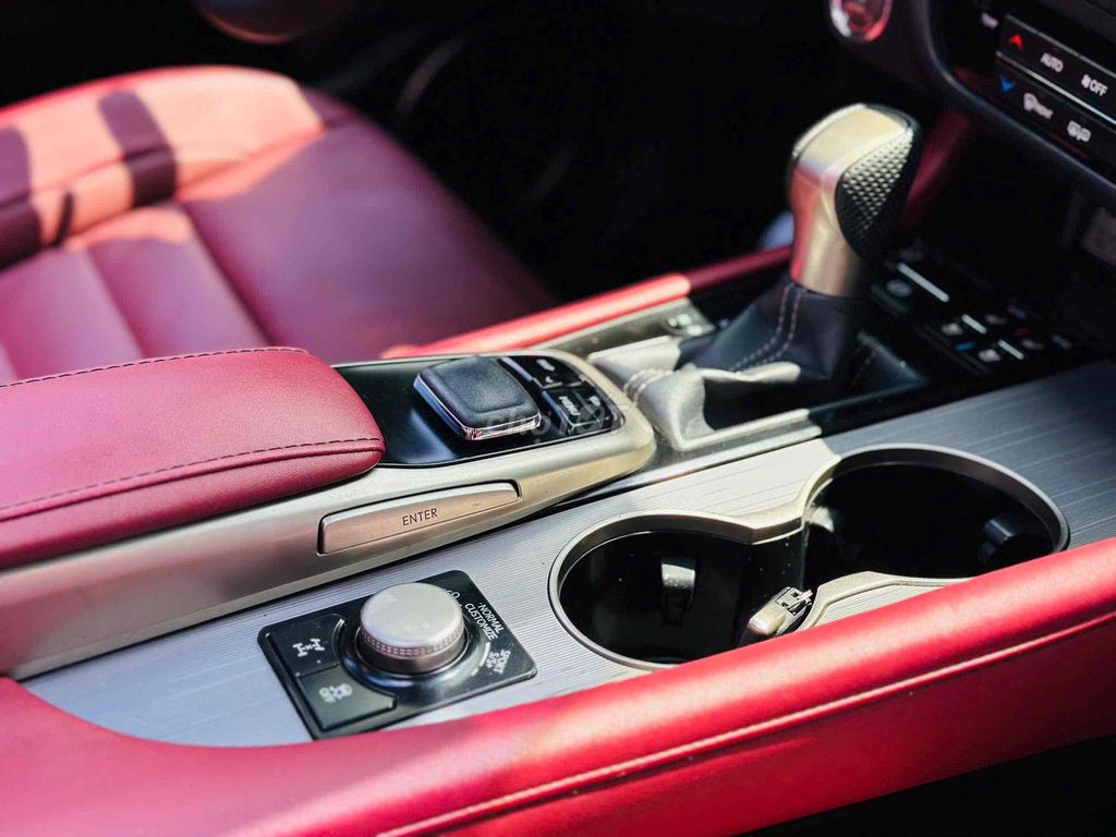 Lexus RX 350 F Sport Model 2017. Mua bán Ô tô tại Quận 8 Tp Hồ Chí Minh được đăng bởi Hồng Phúc hình 12