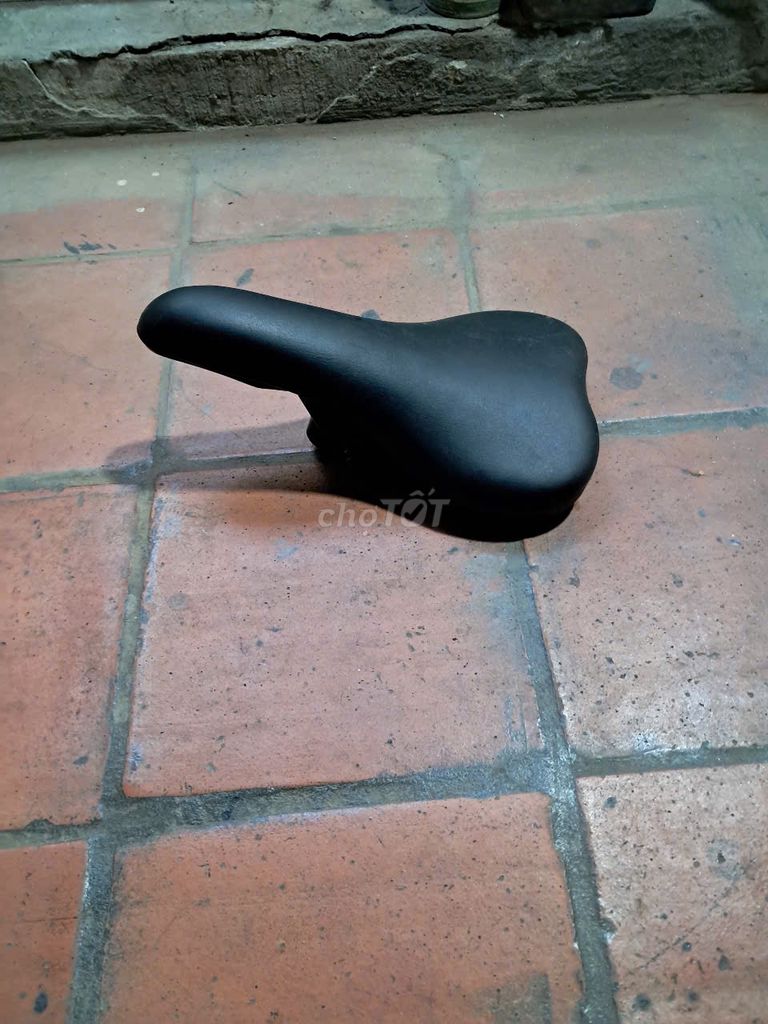 Thanh lý  nhanh vài món phụ tùng xe đạp dư dùng.. Mua bán Xe đạp tại Quận Thanh Xuân Hà Nội được đăng bởi Hà Vũ hình 6