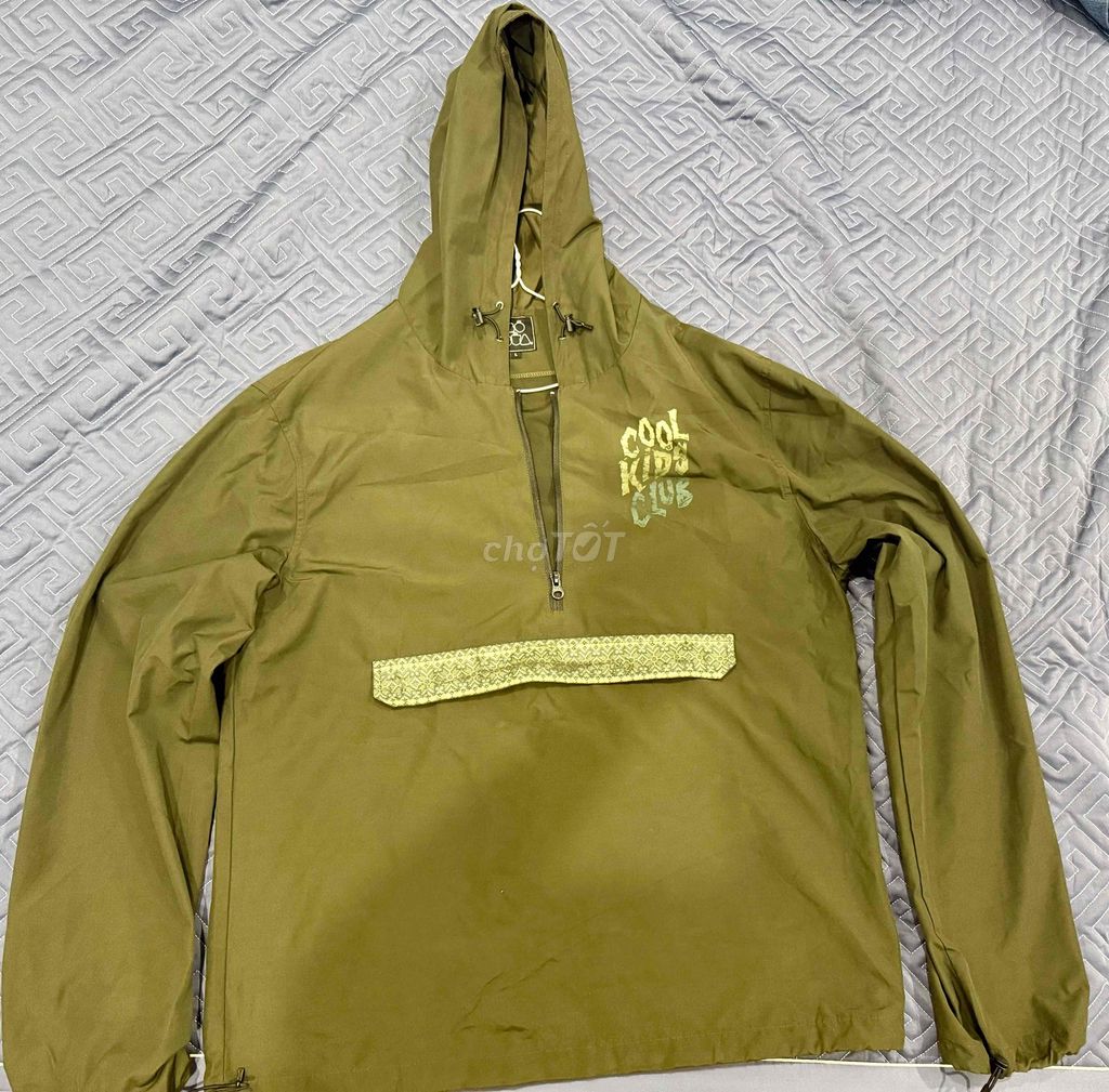 Áo khoác Bò Sữa by Boo Unisex Vải dù. Mua bán Quần áo tại Quận Nam Từ Liêm Hà Nội được đăng bởi Son Tung hình 1