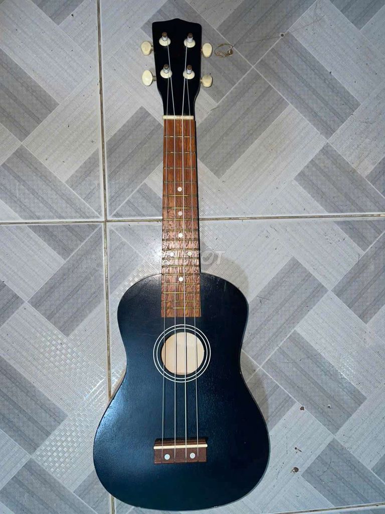 Đàn Ukulele Đen. Mua bán Nhạc cụ tại Thành phố Thủ Đức Tp Hồ Chí Minh được đăng bởi Ah be hình 1