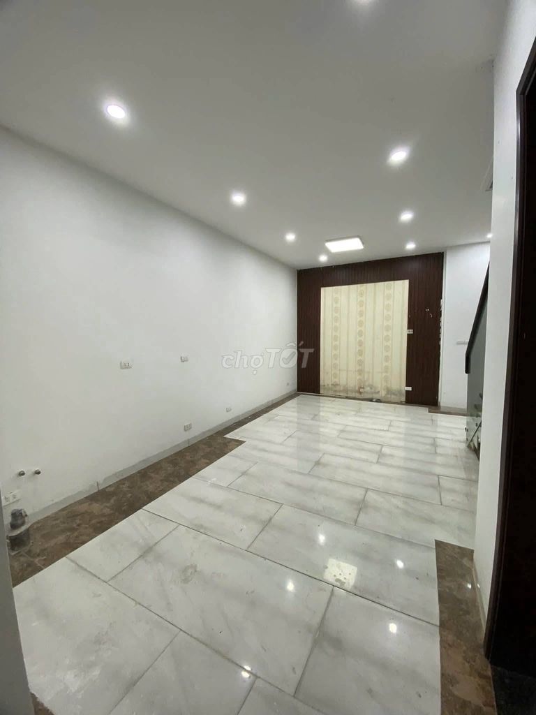 Аренда дома с садом в районе Тонг Кук 5, Тан Trieu, 100 кв.м, 4 этажа