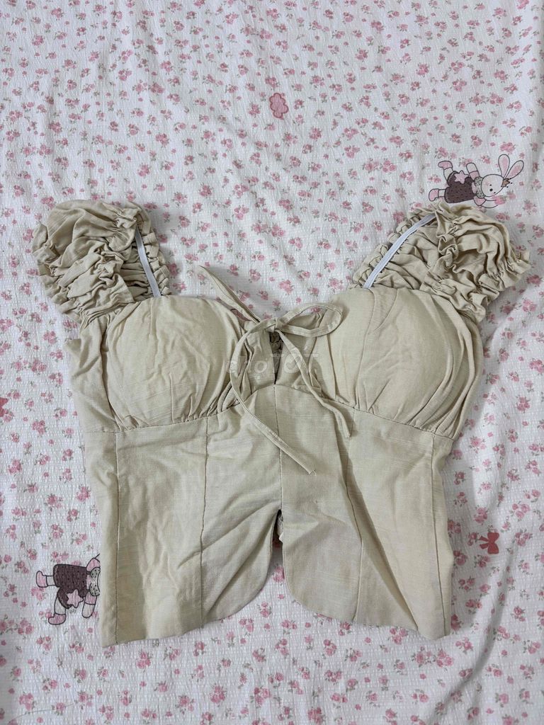 Áo kiểu màu be. Mua bán Quần áo tại Huyện Phúc Thọ Hà Nội được đăng bởi Thu Trang Nguyễn hình 1