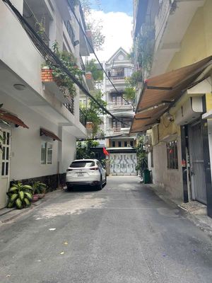 . Nguyễn Đình chiểu. F5. Q3. DT: 5,6x13m. CN: 70m. 3 tầng giá 13,8 tỷ. Mua bán nhà ở tại Quận 3 Tp Hồ Chí Minh được đăng bởi Giang Nguyên 