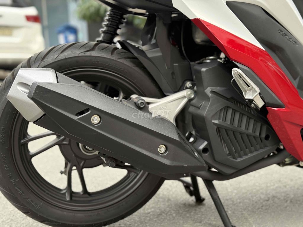 Honda Vario 150i 2022 Trắng Đỏ Đen 113 km. Mua bán Xe máy tại Quận Bình Tân Tp Hồ Chí Minh được đăng bởi Thành Mazda  hình 9